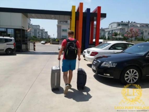 Close Airport,Mall Of Antalya Shopping Center,Tram Station 外观 照片